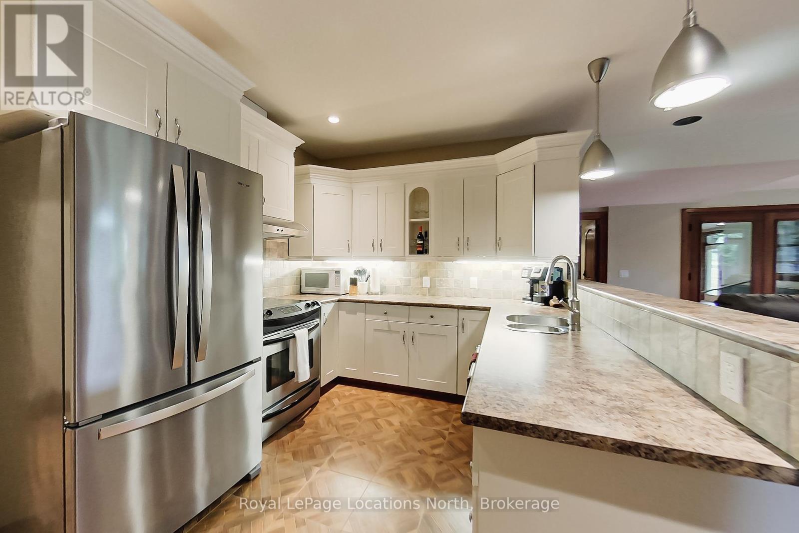 415456 Tenth Line, Blue Mountains, Ontario  N0H 2E0 - Photo 39 - X12371889