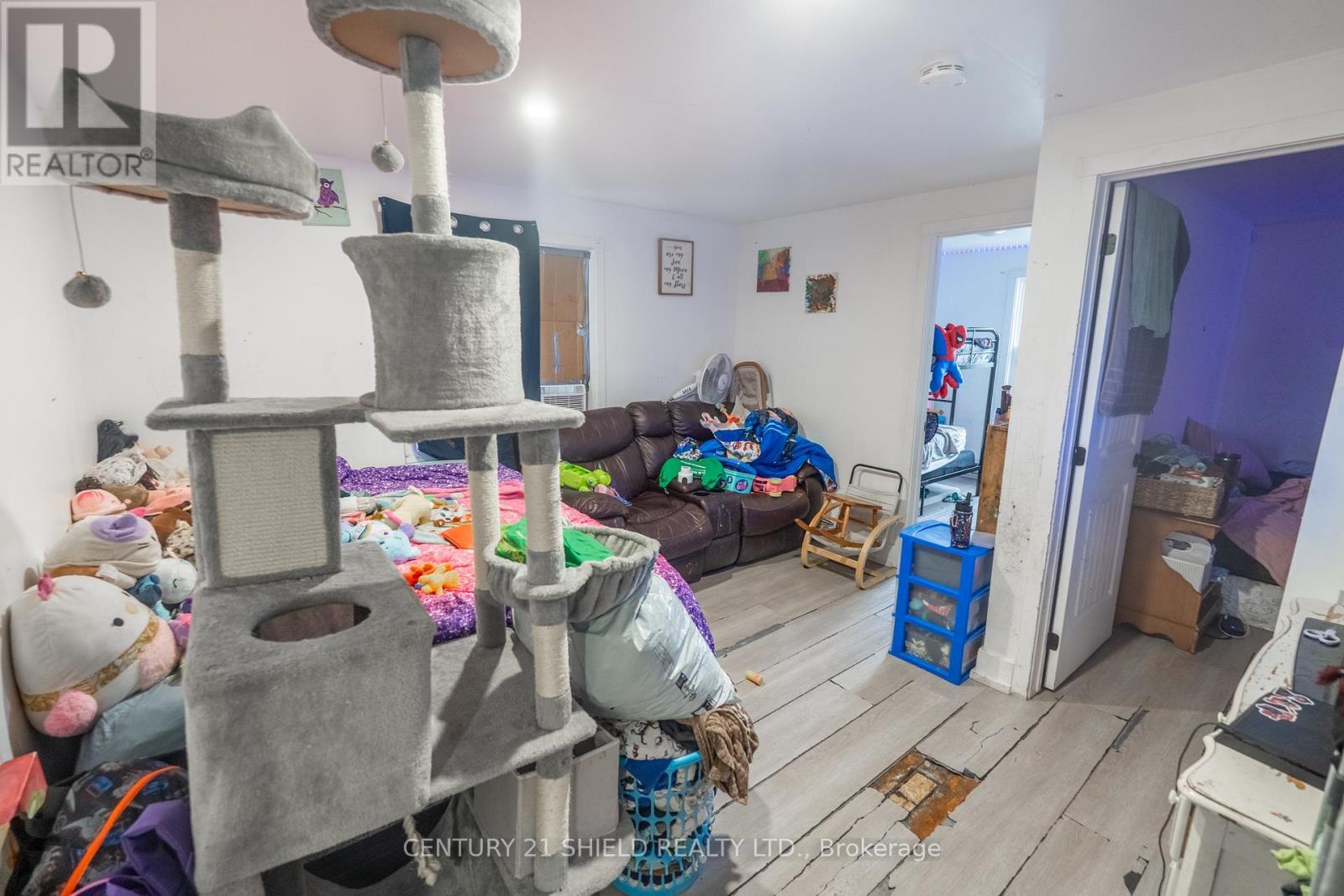 314 Guy Street, Cornwall, Ontario  K6H 4V2 - Photo 5 - X12371868