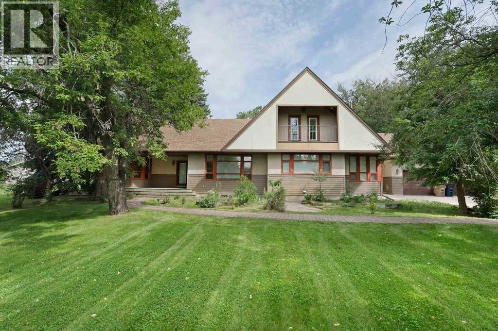 1024 Cassils Road W, Brooks, Alberta  T1R 0E2 - Photo 1 - A2251801