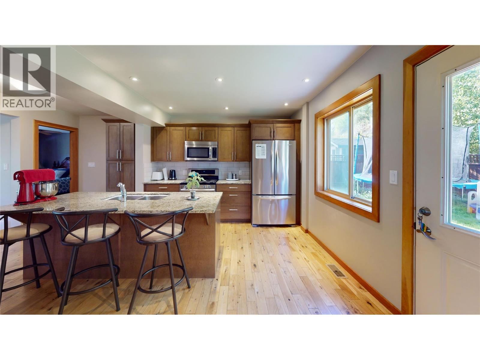 948 Redstone Drive, Rossland, British Columbia  V0G 1Y0 - Photo 9 - 10360464