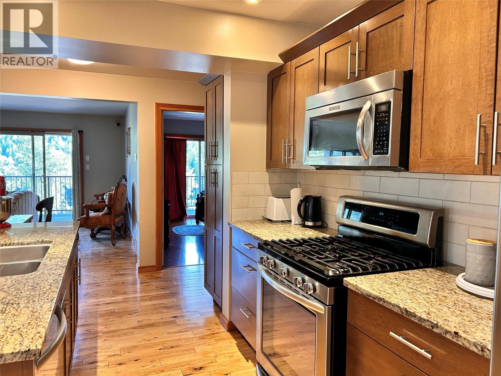 948 Redstone Drive, Rossland, British Columbia  V0G 1Y0 - Photo 17 - 10360464