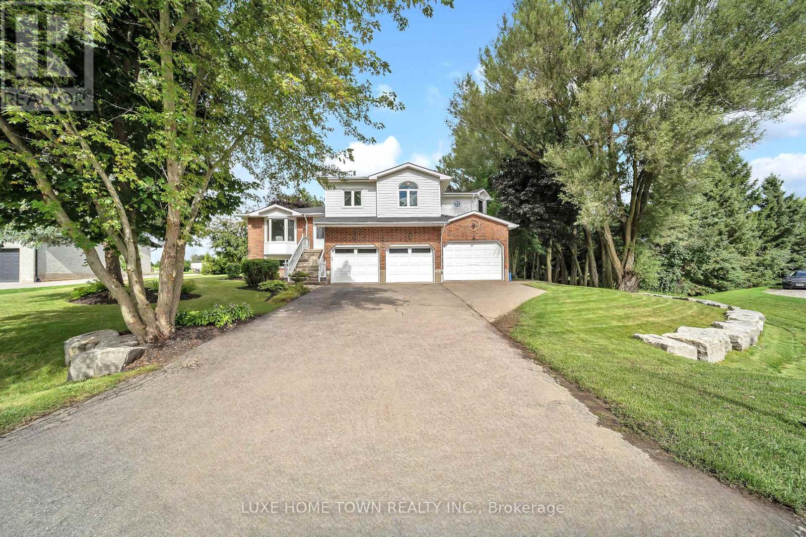 170 Elmslie Place, Centre Wellington, Ontario  N0B 1S0 - Photo 2 - X12371870