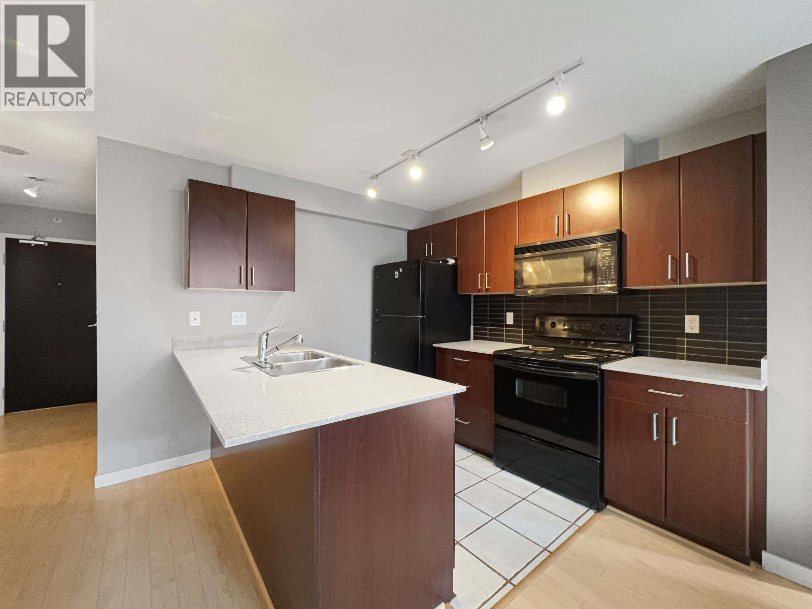 4xx 933 HORNBY STREET, Vancouver, British Columbia