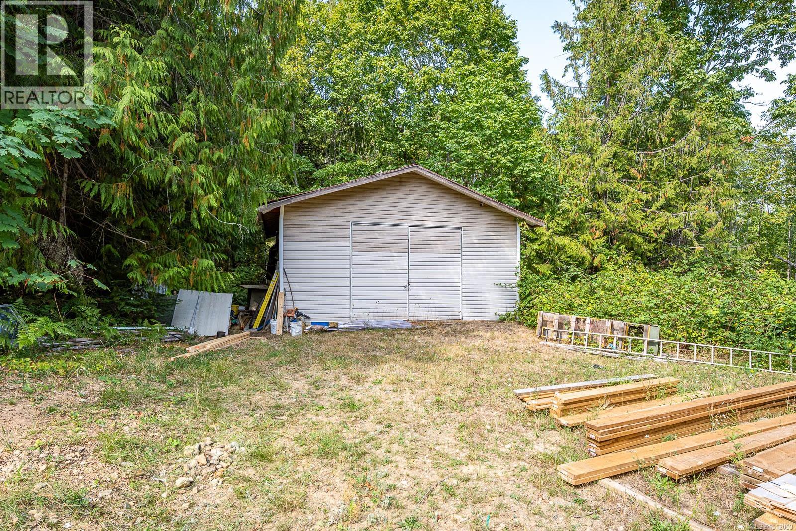 7390 Cougar Smith Rd, Fanny Bay, British Columbia  V0R 1W0 - Photo 26 - 1012003