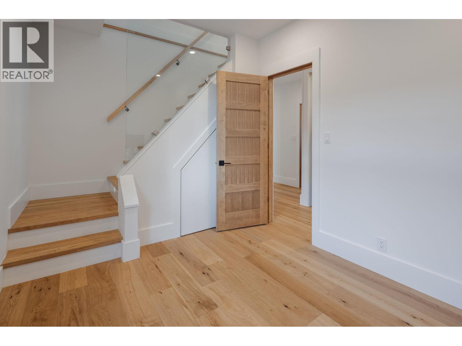 614 Fourth Avenue, New Westminster, British Columbia  V3M 1S4 - Photo 23 - R3033806