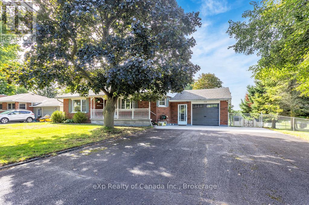 154 Main Street, Norfolk, Ontario  N0J 1E0 - Photo 1 - X12371914