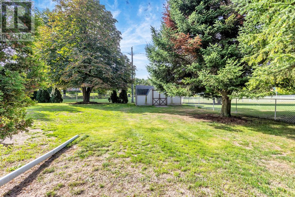 154 Main Street, Norfolk, Ontario  N0J 1E0 - Photo 8 - X12371914