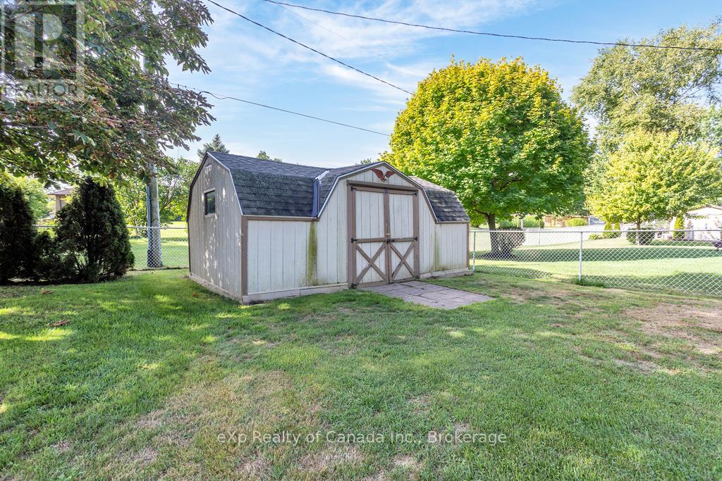 154 Main Street, Norfolk, Ontario  N0J 1E0 - Photo 9 - X12371914