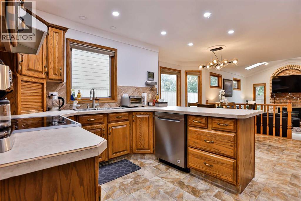 93 Coachwood Road W, Lethbridge, Alberta  T1K 6B4 - Photo 17 - A2245693