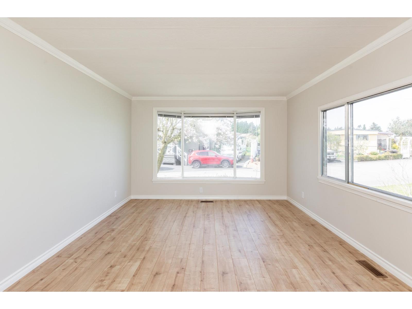 2102 Cumbria Drive, Surrey, British Columbia  V4A 5K3 - Photo 10 - R3010140