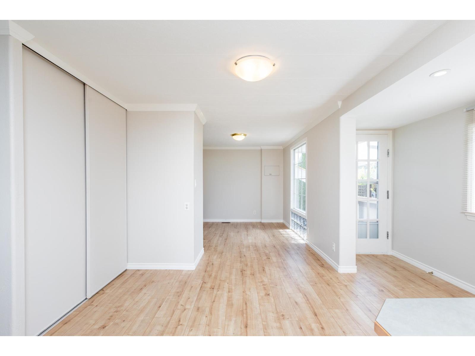 2102 Cumbria Drive, Surrey, British Columbia  V4A 5K3 - Photo 11 - R3010140