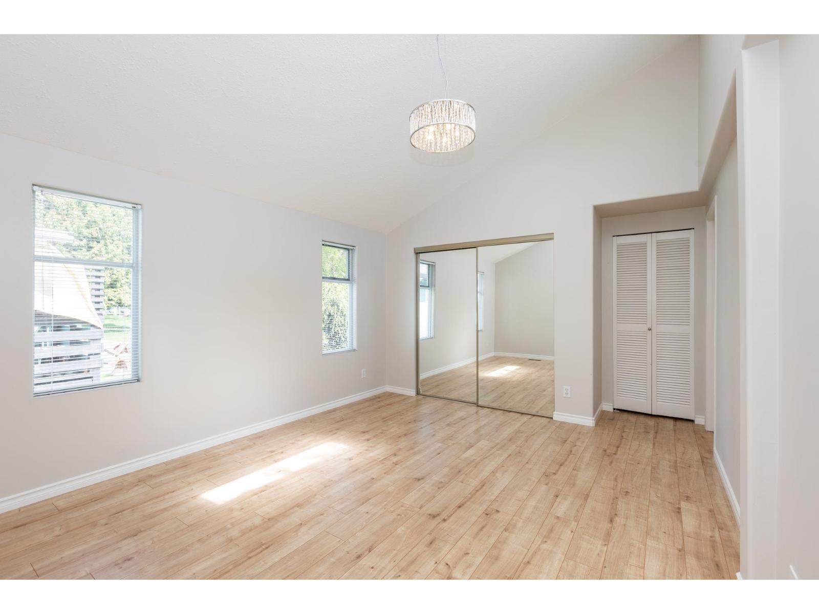 2102 Cumbria Drive, Surrey, British Columbia  V4A 5K3 - Photo 17 - R3010140