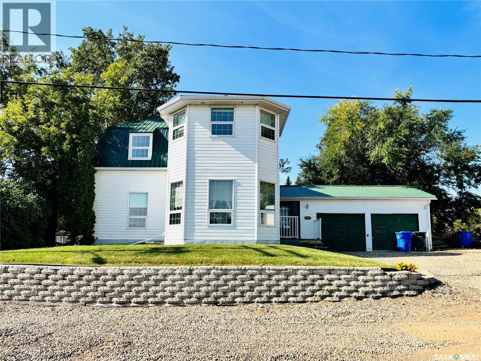 520 1st STREET, North Portal, Saskatchewan