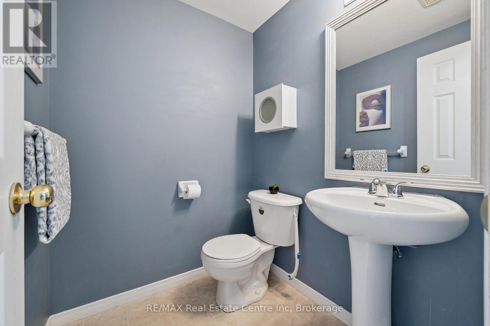 179 Prosperity Drive, Kitchener, Ontario N2E 4E5 - Photo 10 - X12371959