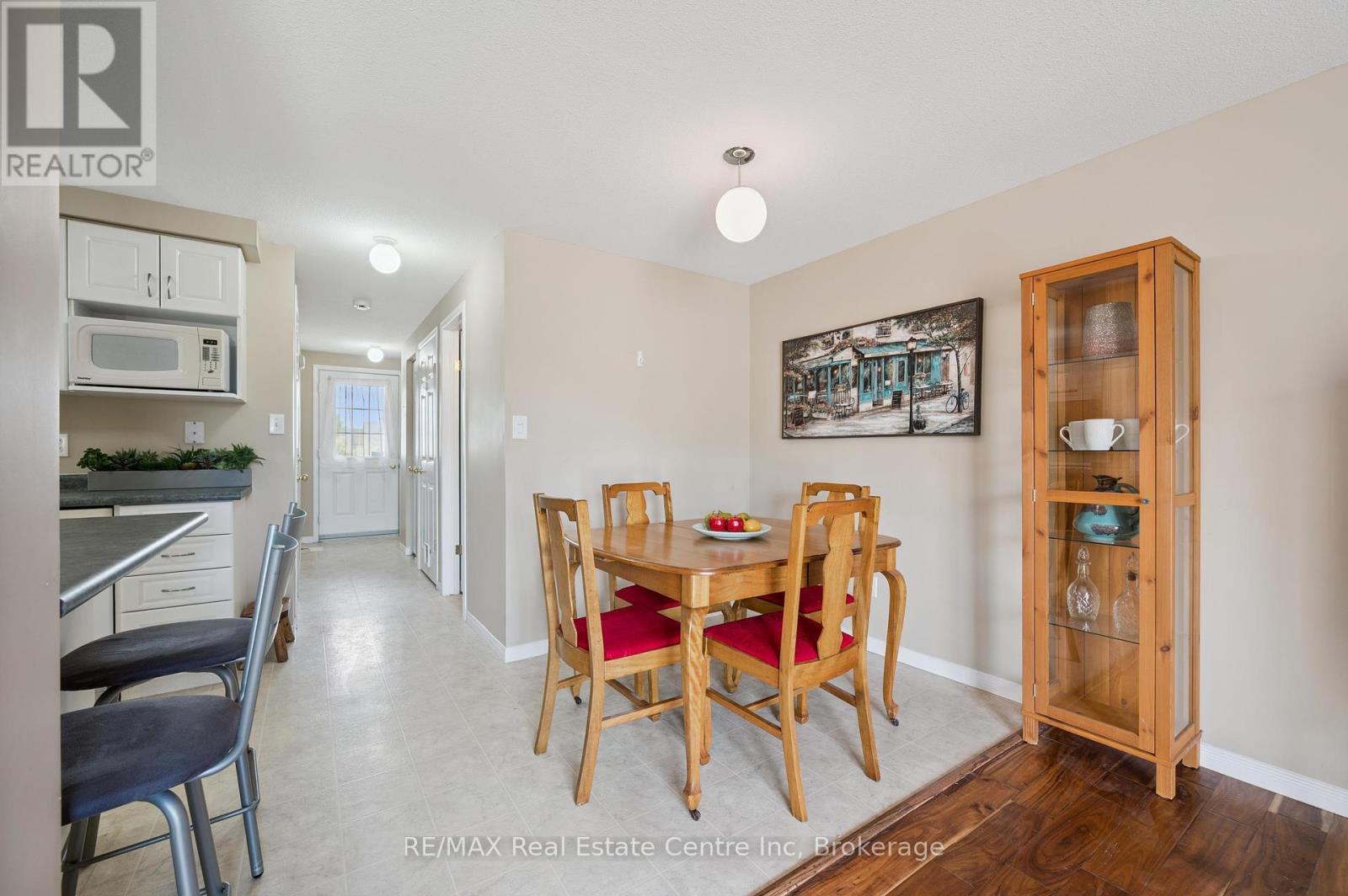 179 Prosperity Drive, Kitchener, Ontario N2E 4E5 - Photo 3 - X12371959