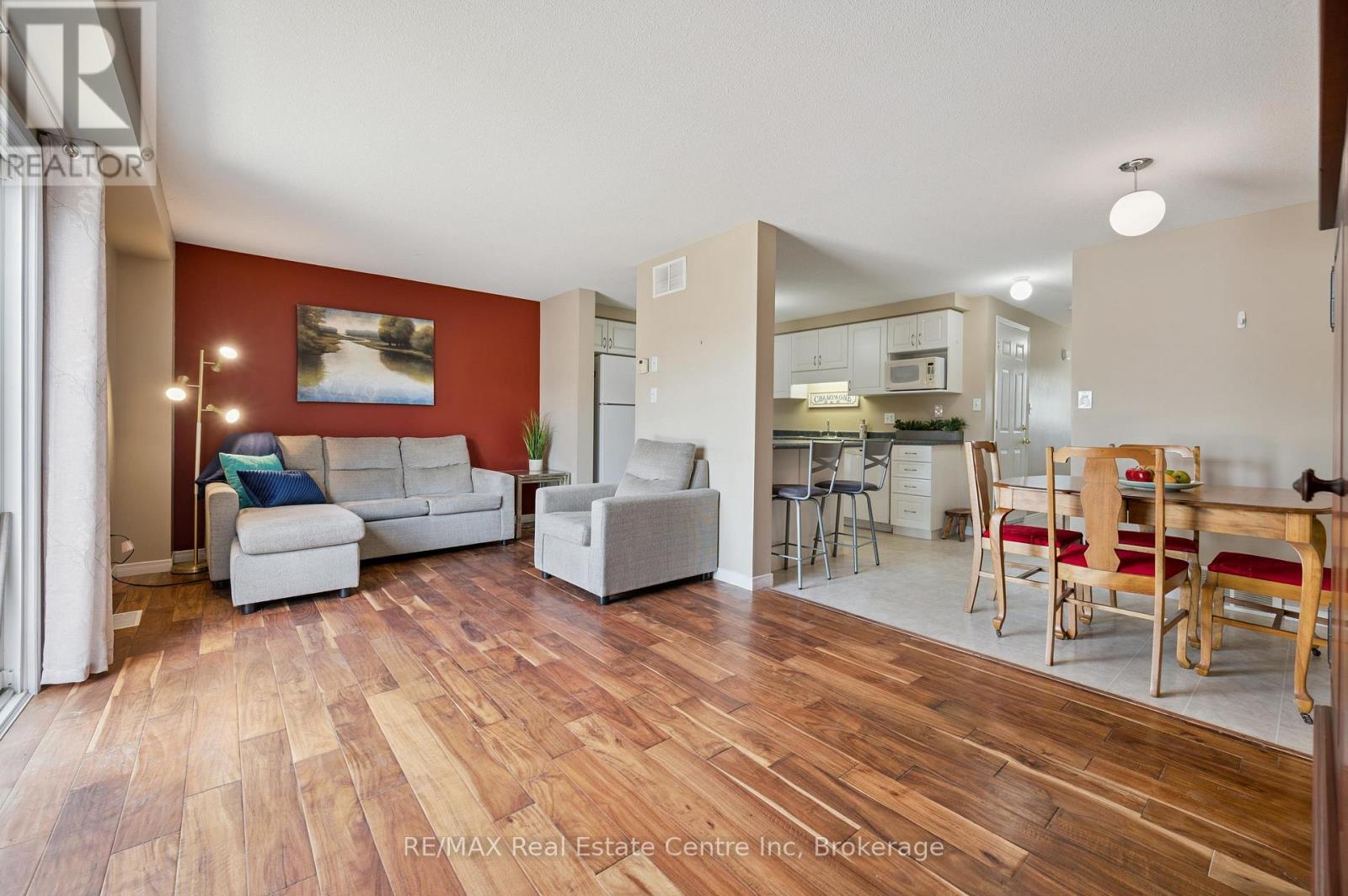 179 Prosperity Drive, Kitchener, Ontario N2E 4E5 - Photo 7 - X12371959