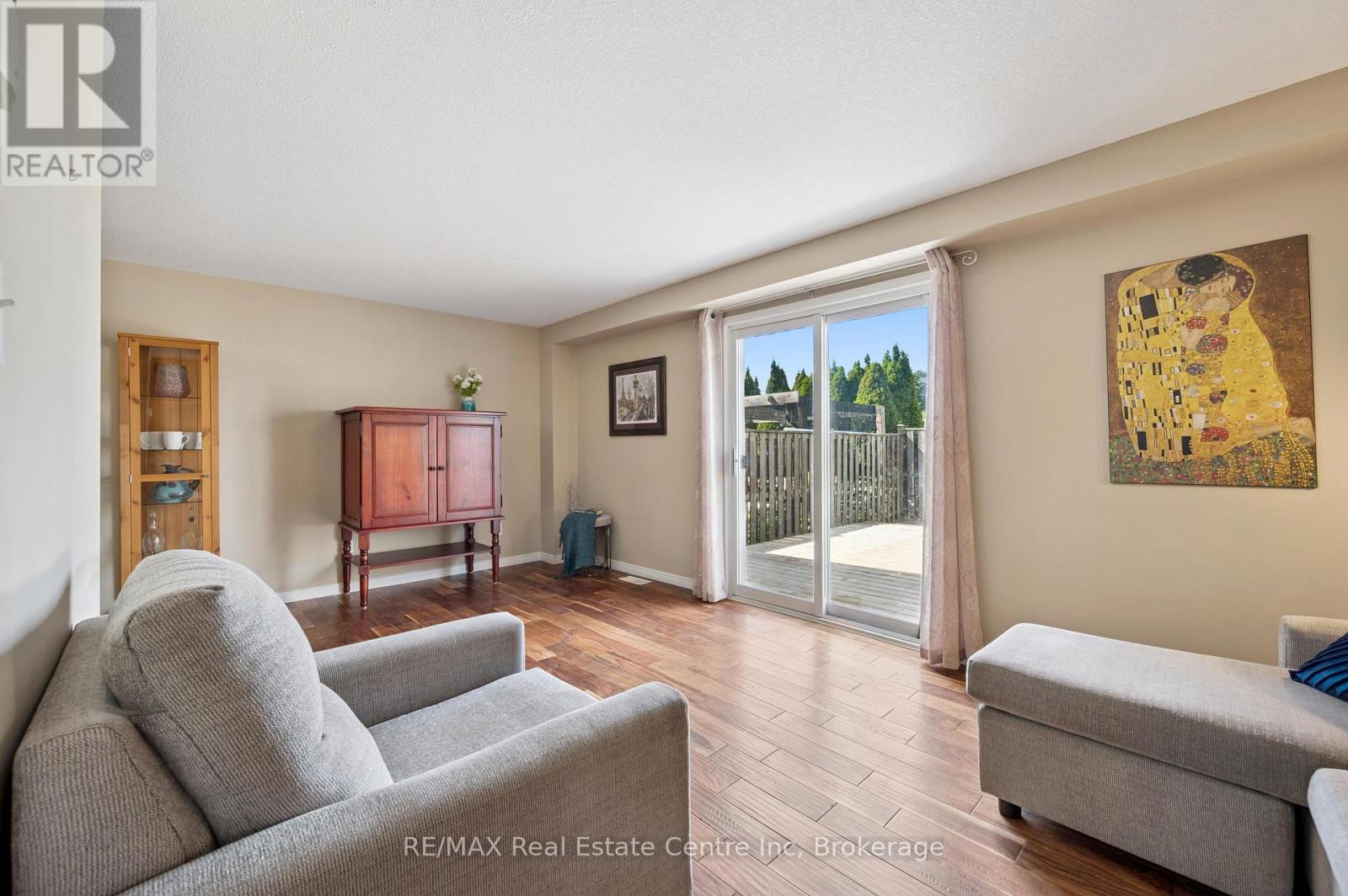 179 Prosperity Drive, Kitchener, Ontario N2E 4E5 - Photo 9 - X12371959