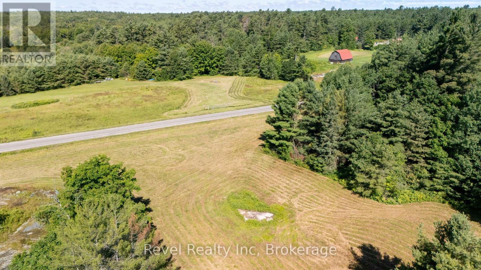 29 Alexandria Crescent, Seguin, Ontario  P0C 1J0 - Photo 7 - X12371976