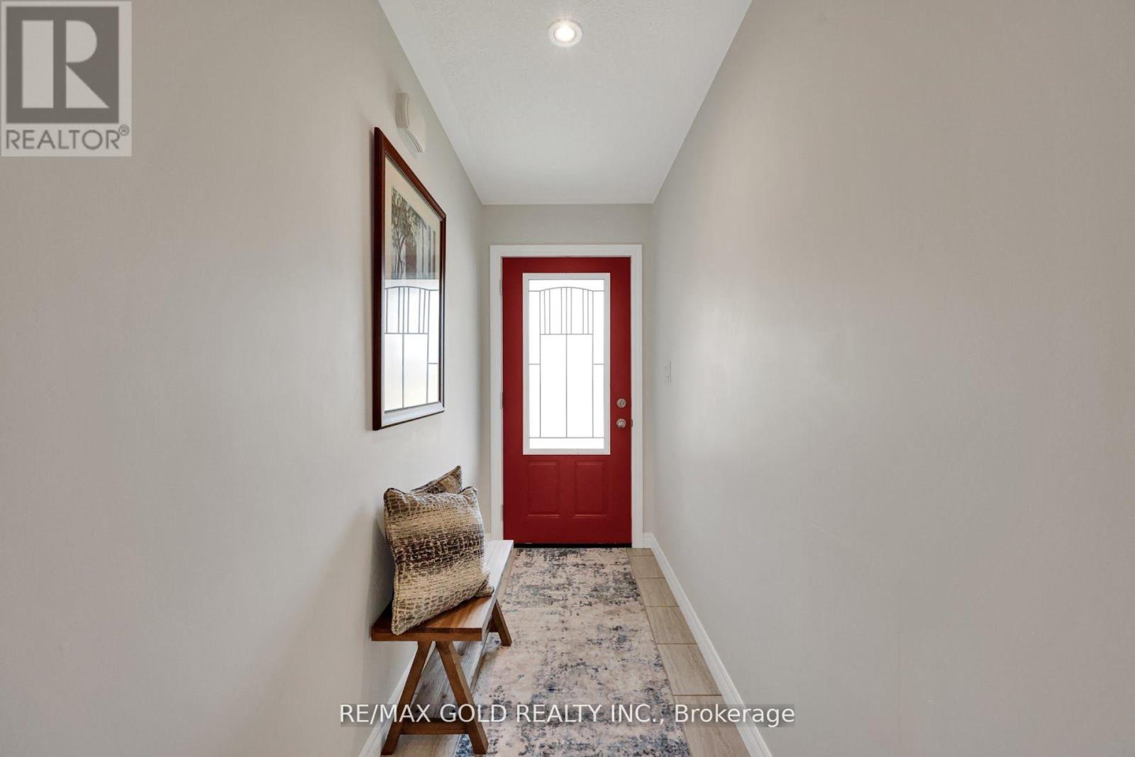 1460 Dunkirk Avenue, Woodstock (Woodstock - North), Ontario  N4T 0J9 - Photo 5 - X12371971