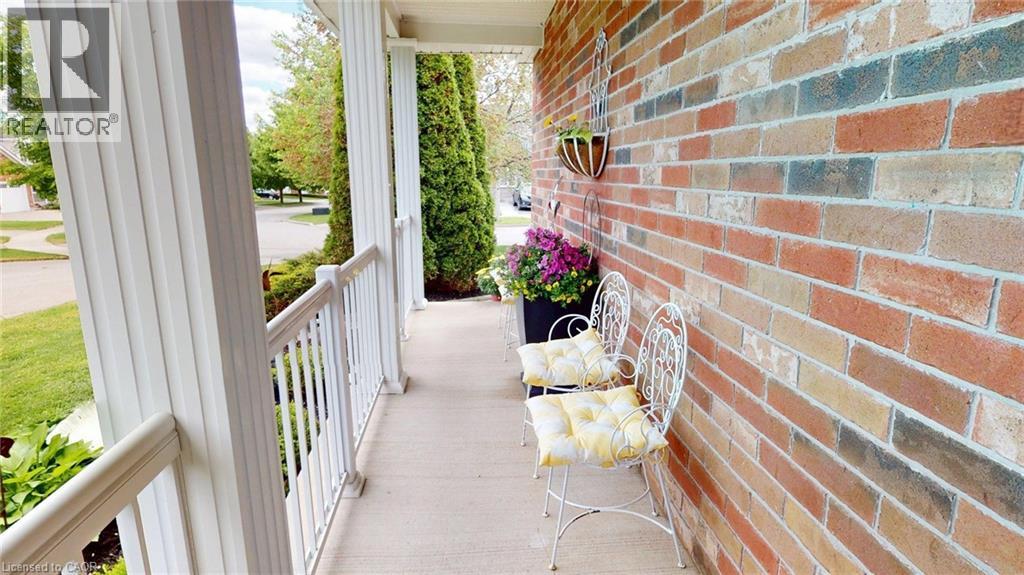 Property at 87 SCHRODER Crescent image 5