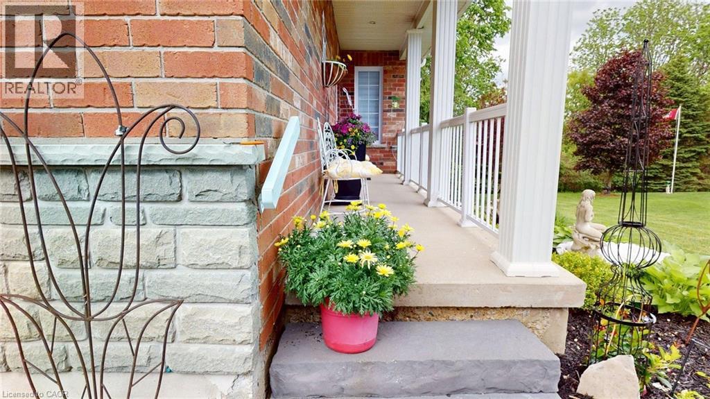 Property at 87 SCHRODER Crescent image 4