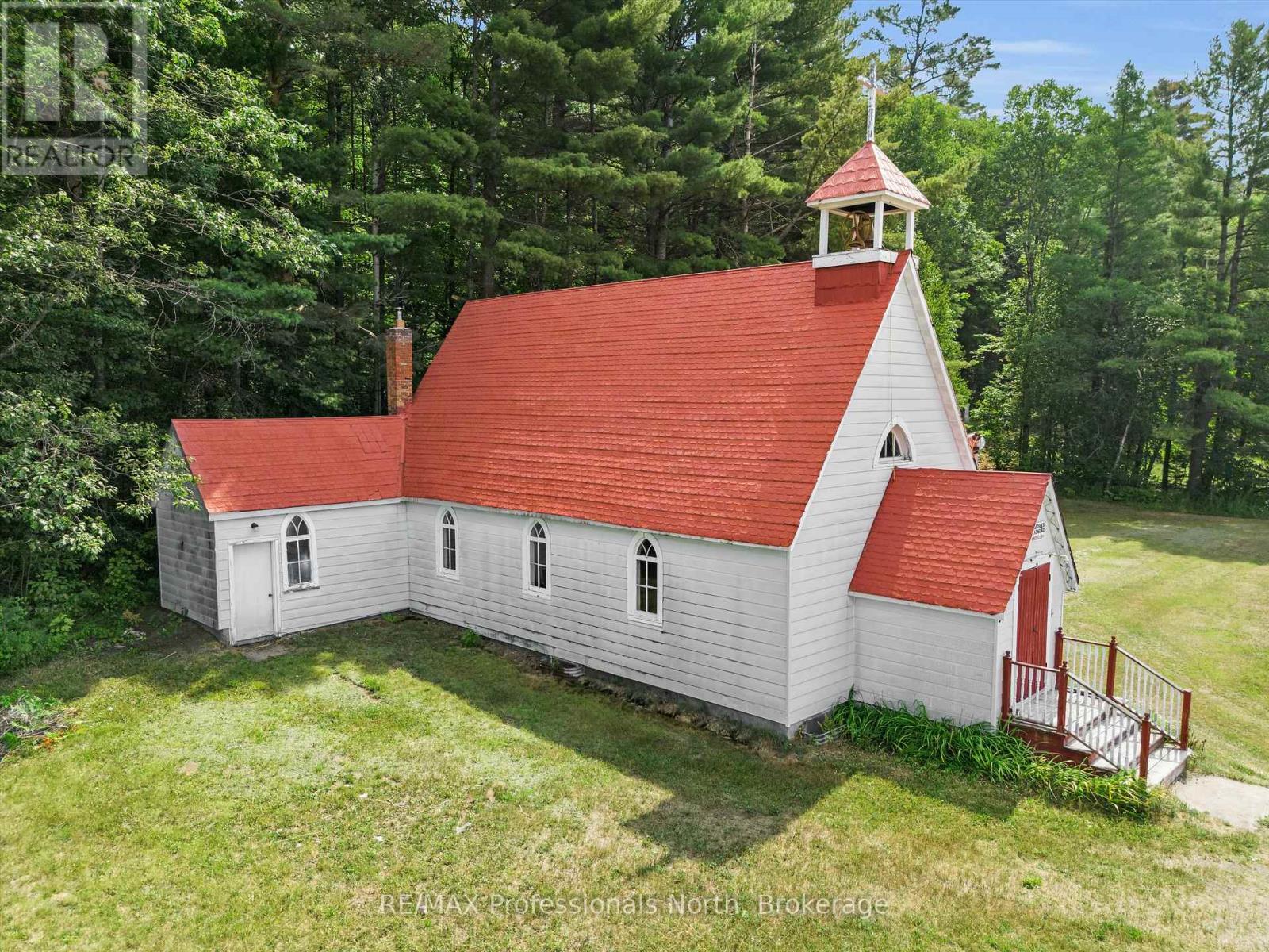 2111 Manitoba Street, Bracebridge, Ontario  P1L 1X4 - Photo 5 - X12371992