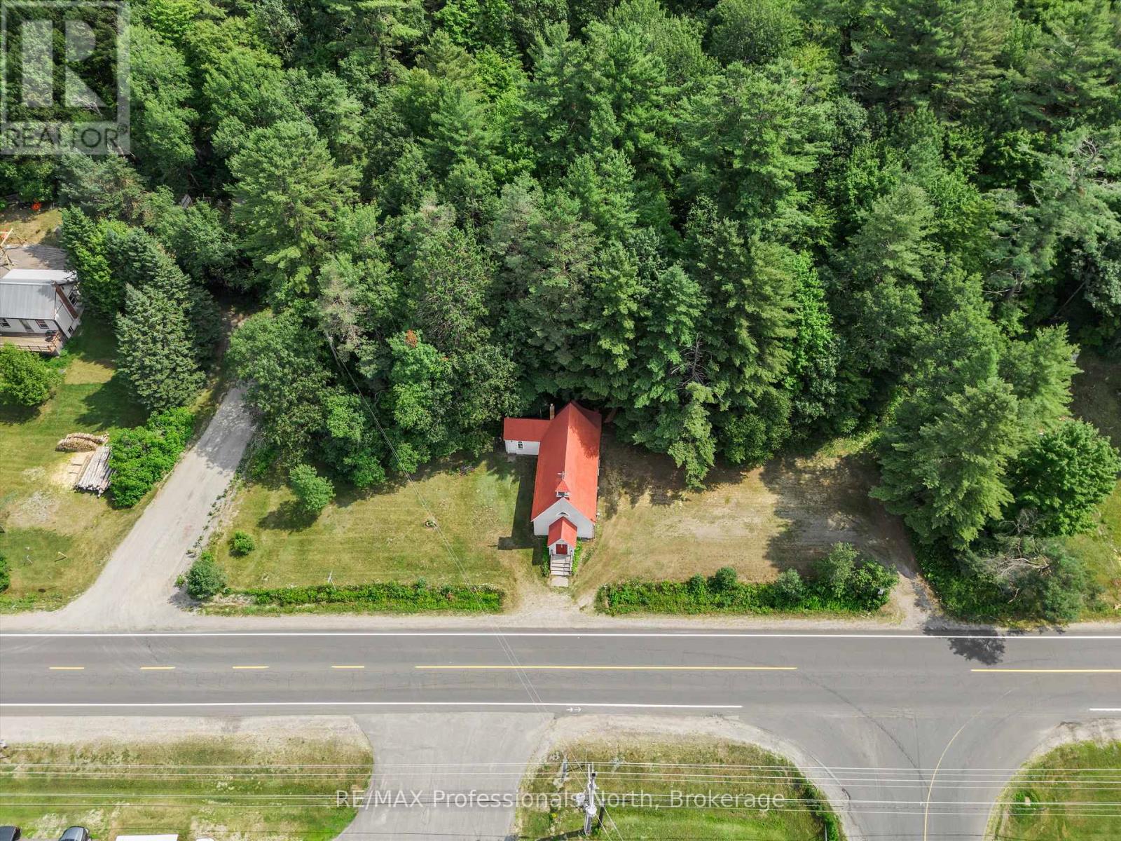 2111 Manitoba Street, Bracebridge, Ontario  P1L 1X4 - Photo 6 - X12371992