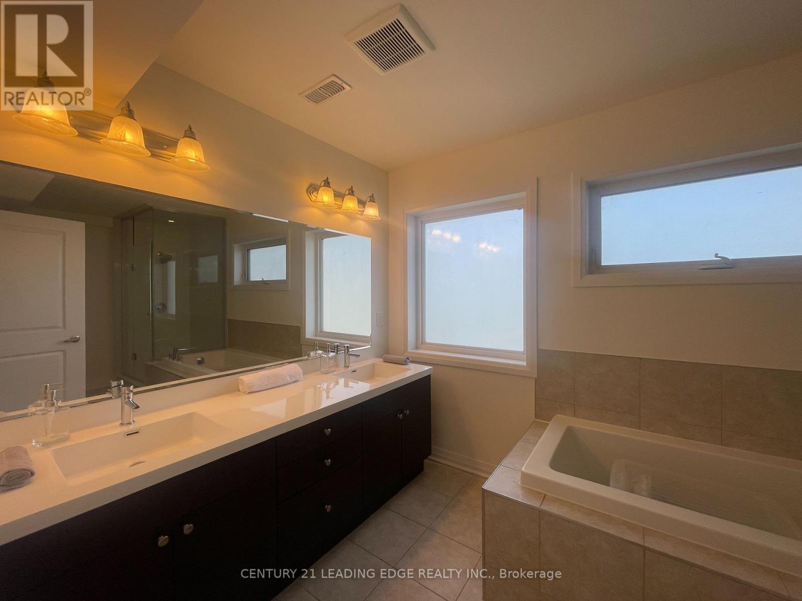 3 Locust Lodge Gardens, Toronto, Ontario  M3K 0B2 - Photo 15 - W12371980