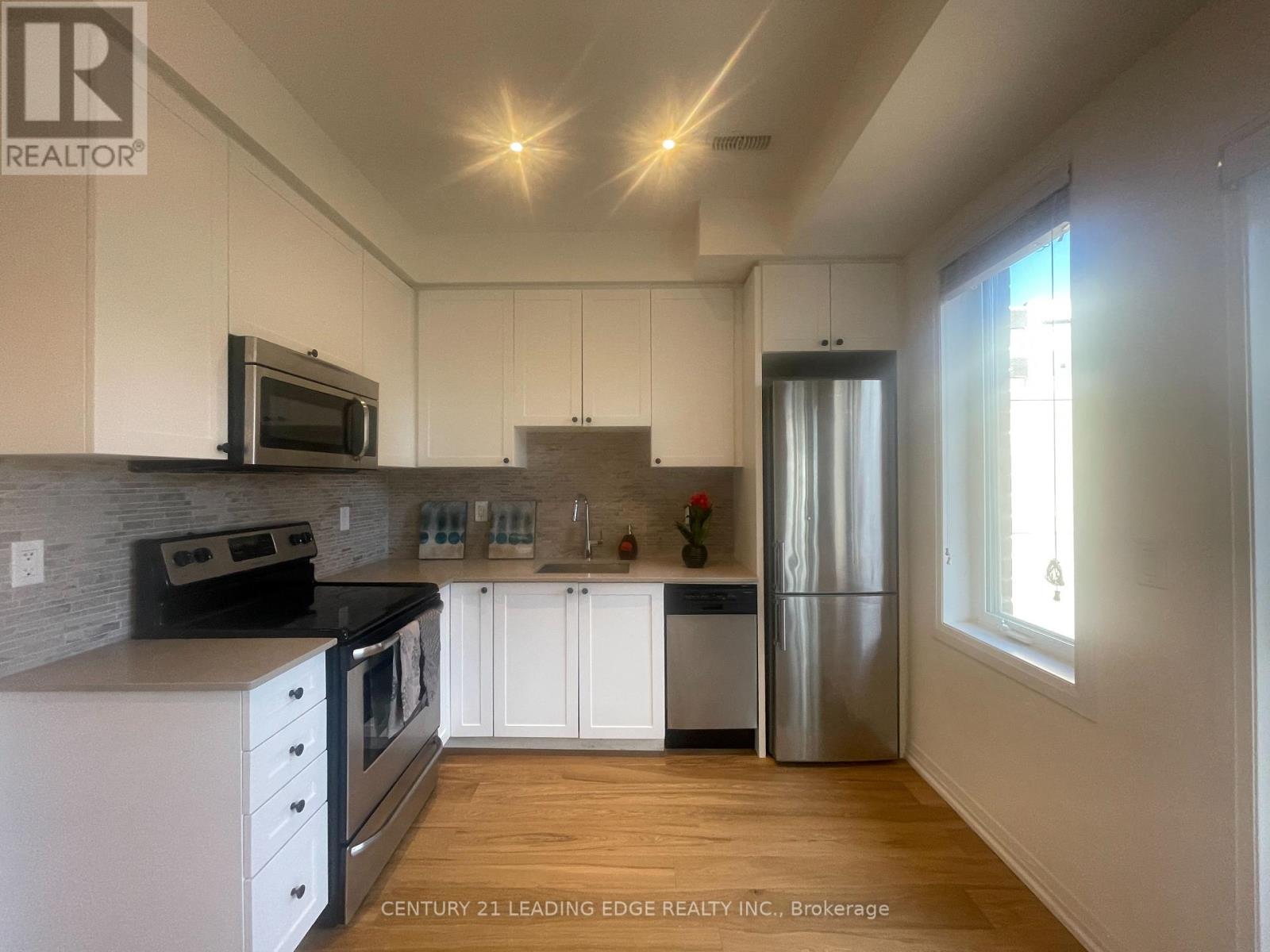 3 Locust Lodge Gardens, Toronto, Ontario  M3K 0B2 - Photo 8 - W12371980