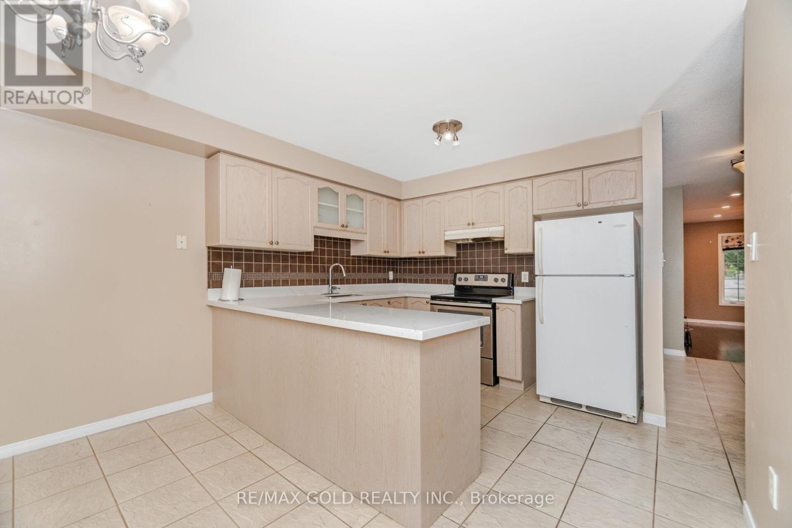 1395 Tobyn Drive, Burlington, Ontario  L7M 4V7 - Photo 19 - W12371988