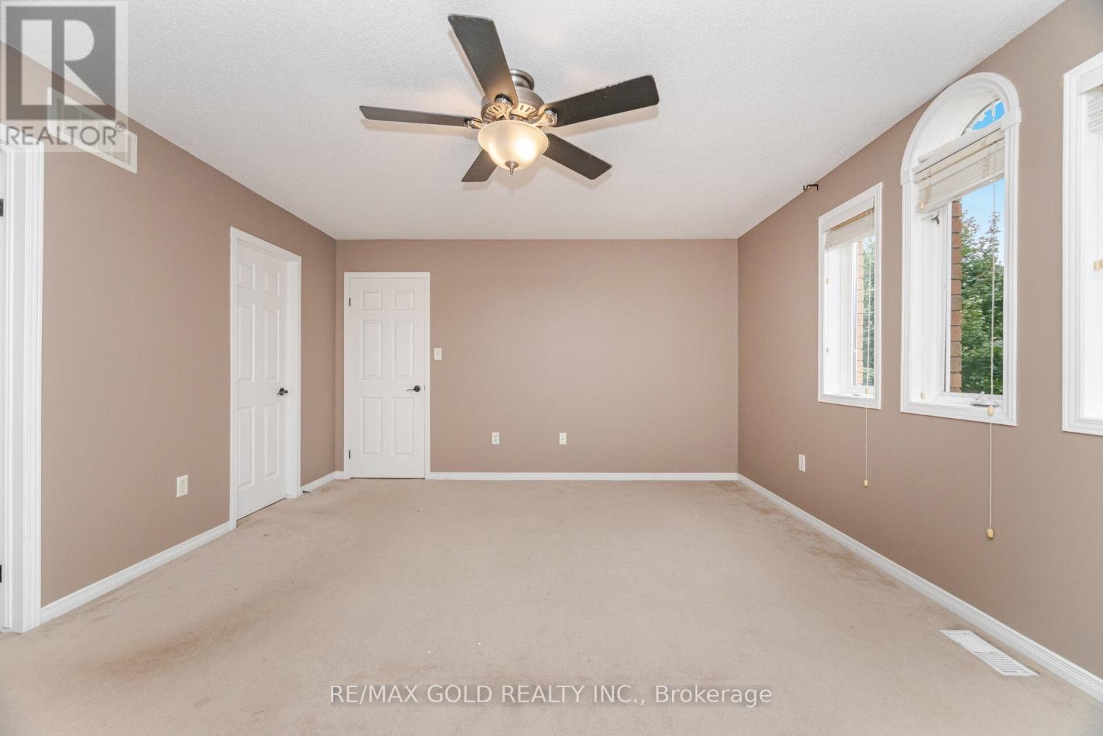 1395 Tobyn Drive, Burlington, Ontario  L7M 4V7 - Photo 29 - W12371988
