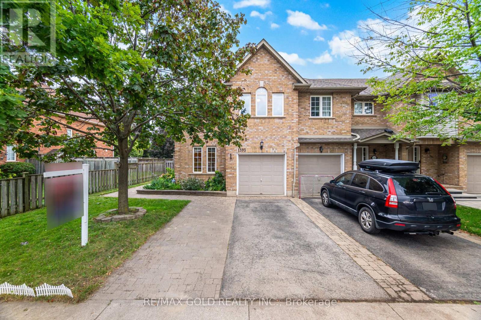 1395 Tobyn Drive, Burlington, Ontario  L7M 4V7 - Photo 3 - W12371988