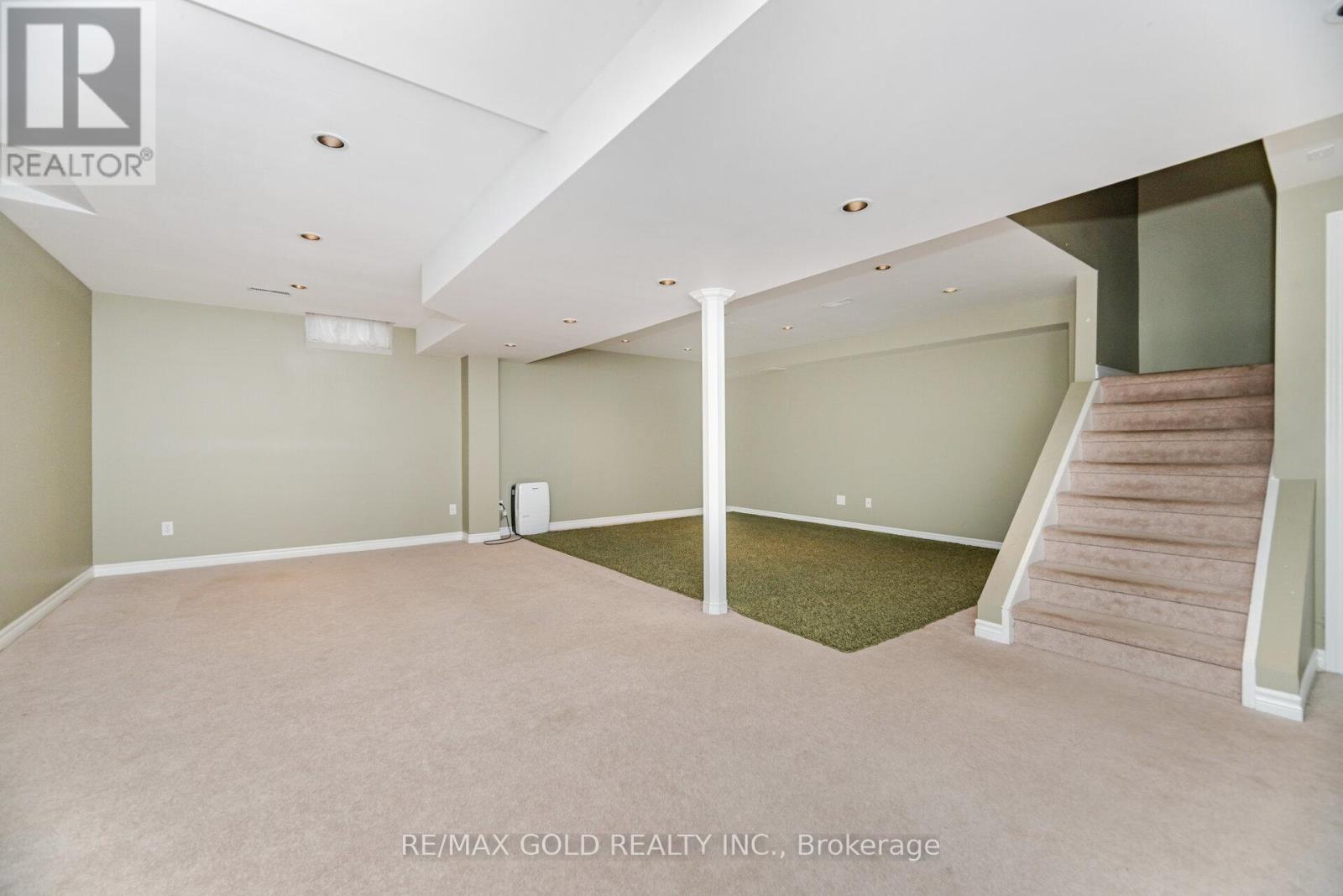 1395 Tobyn Drive, Burlington, Ontario  L7M 4V7 - Photo 39 - W12371988