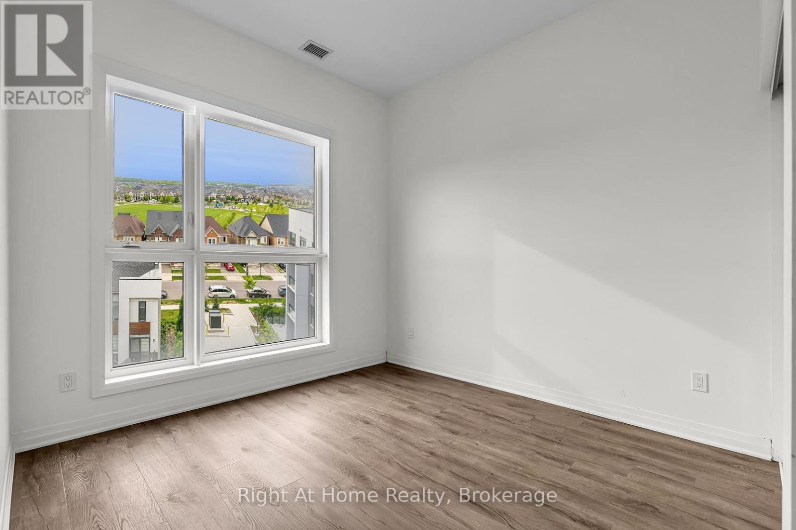 419 - 50 Kaitting Trail, Oakville, Ontario  L6M 5N3 - Photo 11 - W12365754