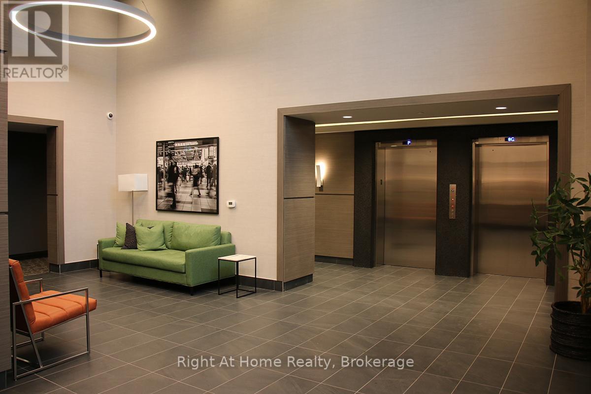 419 - 50 Kaitting Trail, Oakville, Ontario  L6M 5N3 - Photo 4 - W12365754