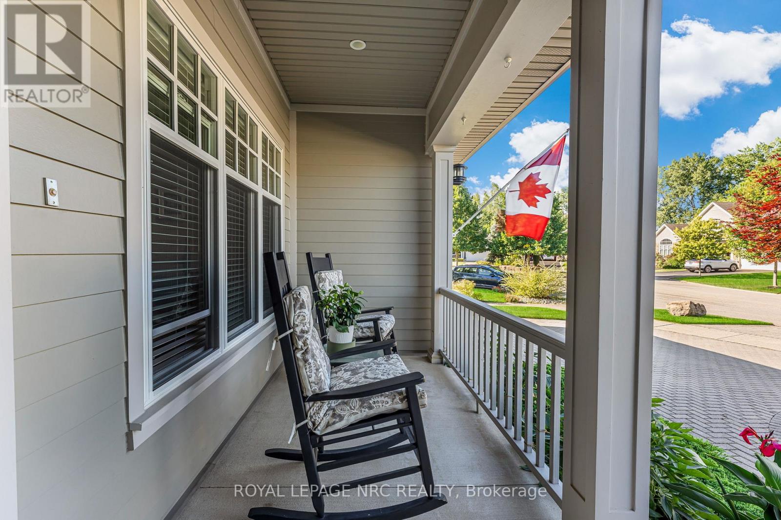 158 Sunrise Court, Fort Erie, Ontario  L0S 1N0 - Photo 5 - X12372005