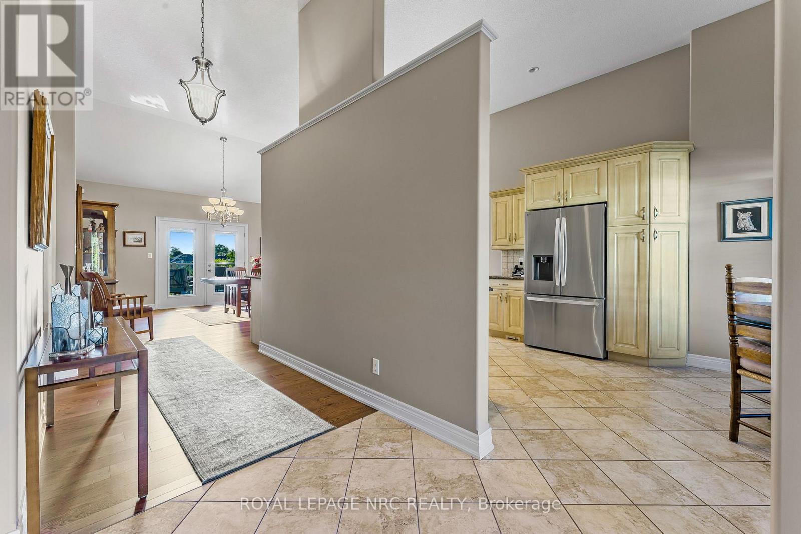 158 Sunrise Court, Fort Erie, Ontario  L0S 1N0 - Photo 7 - X12372005