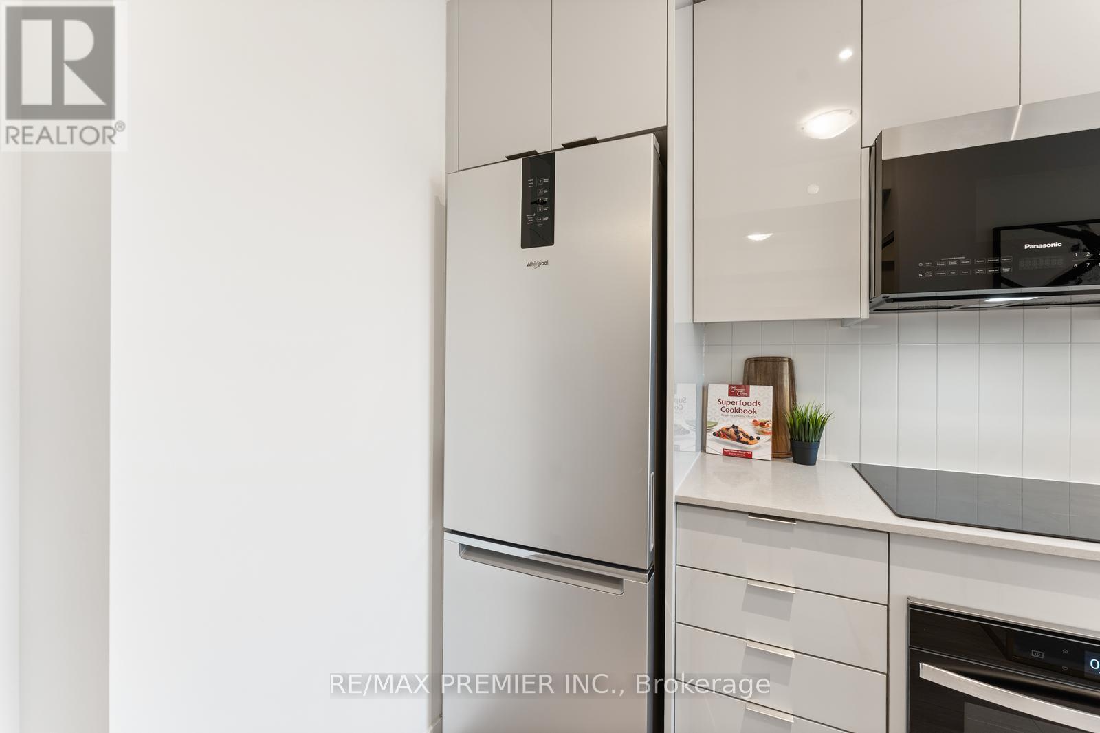 308 - 474 Caldari Road, Vaughan, Ontario  L4K 0R5 - Photo 13 - N12363311