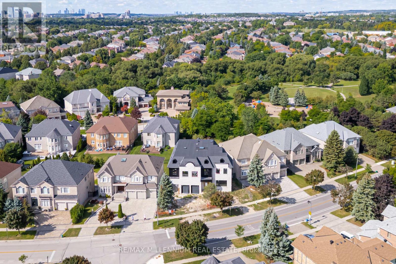 136 Boake Trail, Richmond Hill (Bayview Hill), Ontario  L4B 3V8 - Photo 7 - N12372013