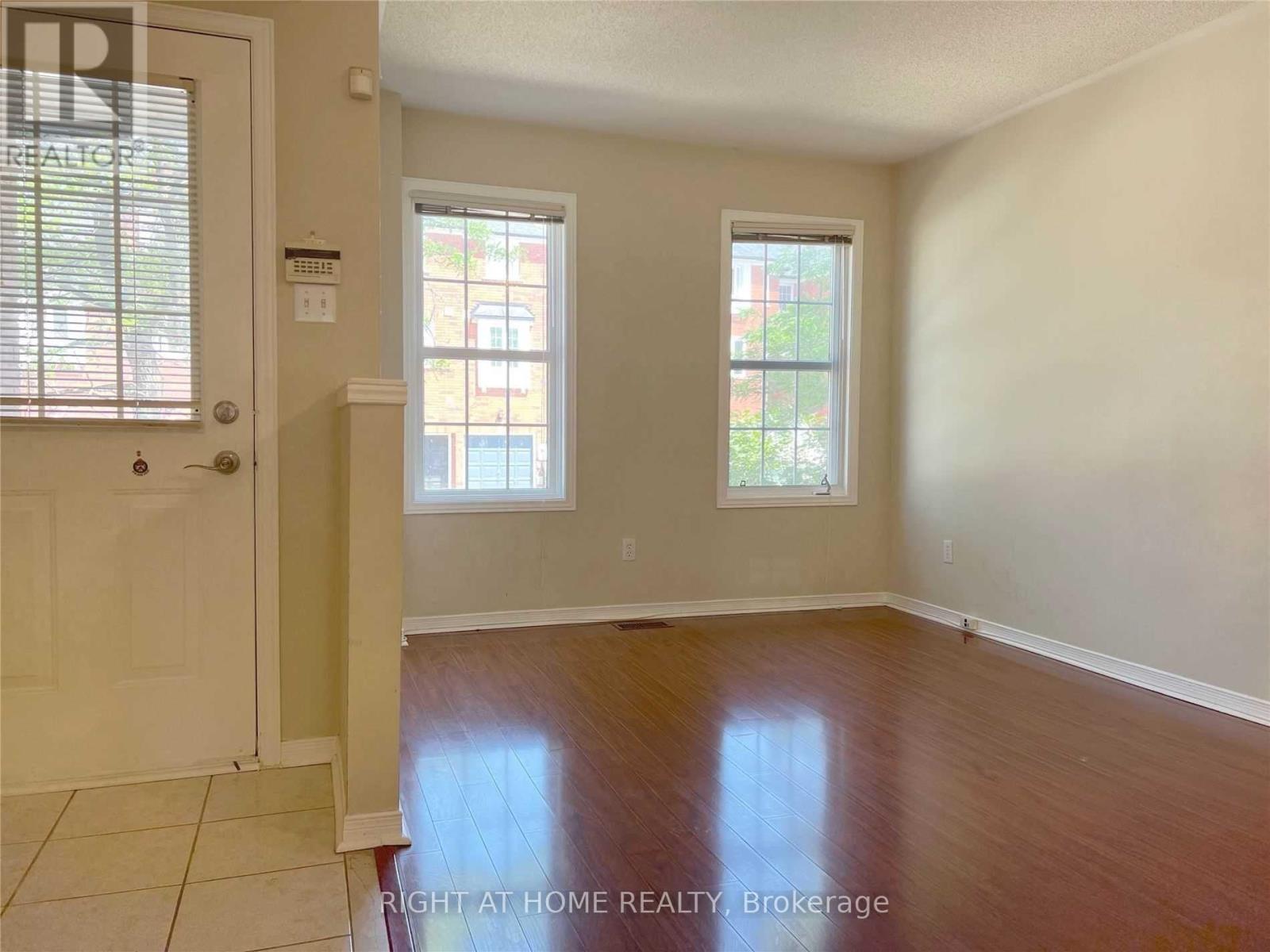 36 Ellesmere Street, Richmond Hill, Ontario  L4B 4E1 - Photo 6 - N12372018