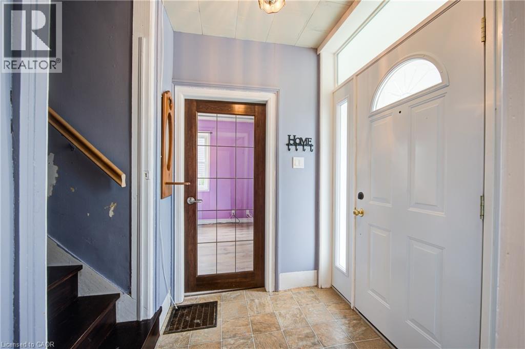 37 Decew Street W, Tavistock, Ontario  N0B 2R0 - Photo 3 - 40764820