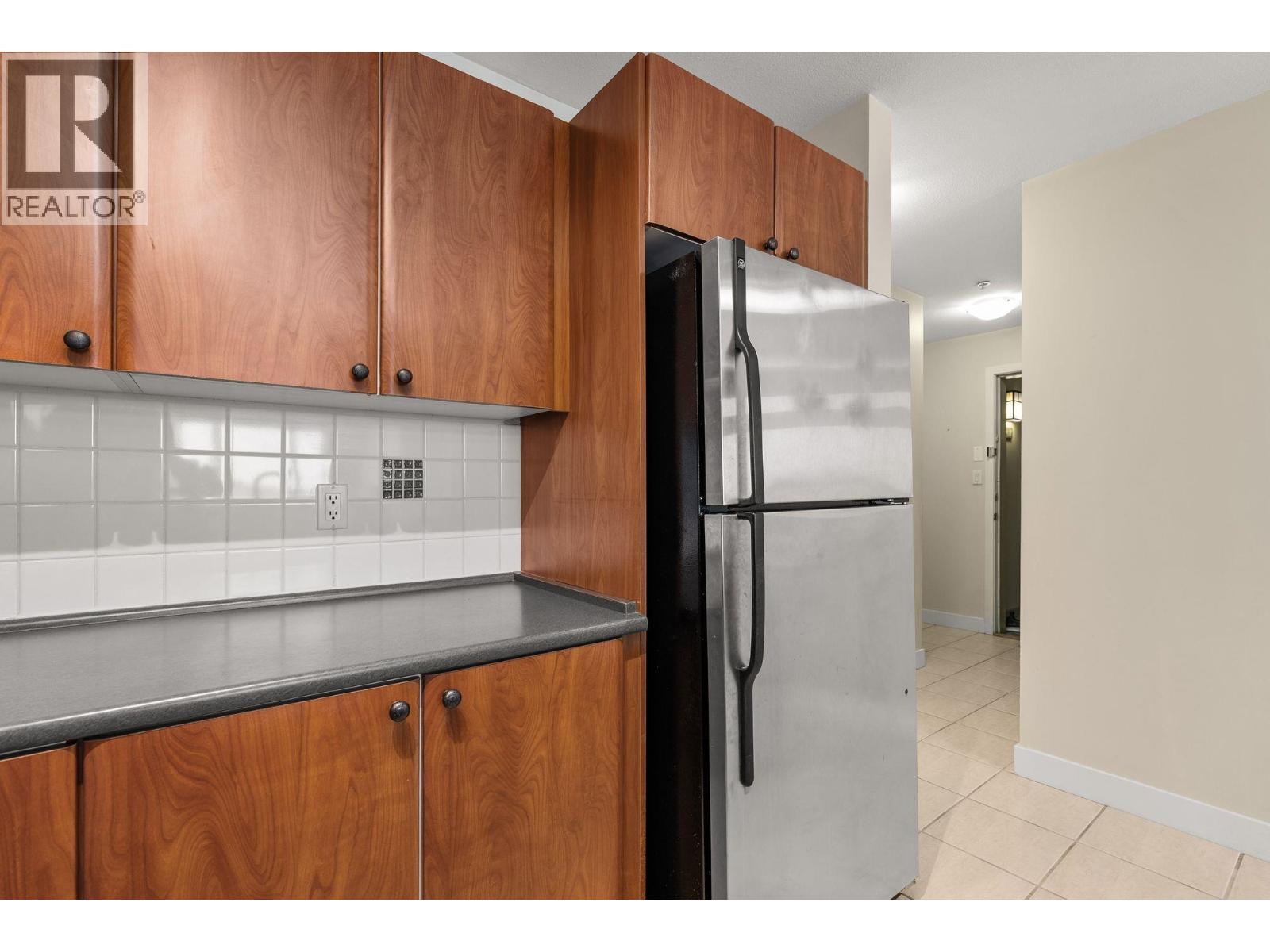 417 7089 Mont Royal Square, Vancouver, British Columbia  V5S 4W6 - Photo 17 - R3041292