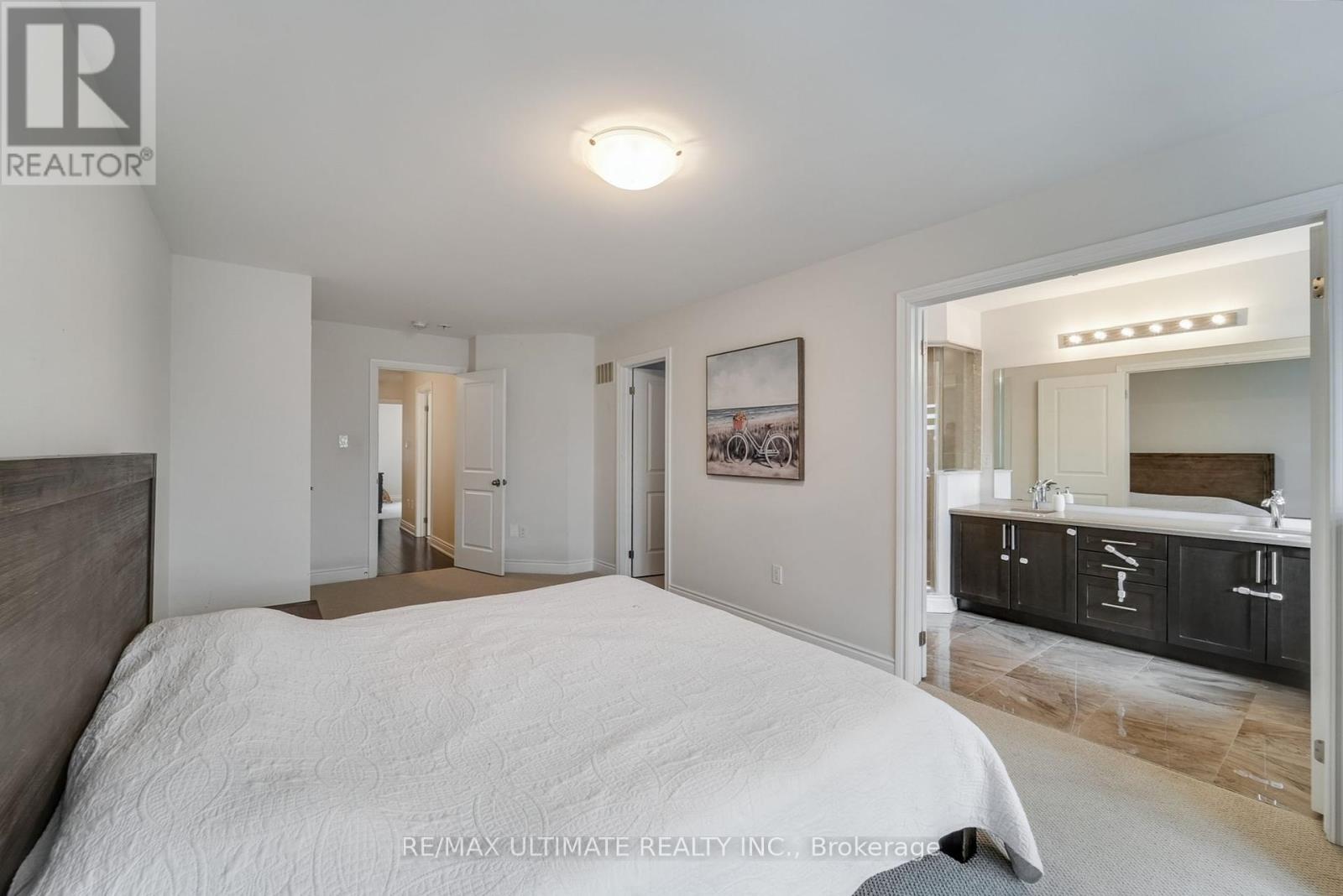 37 Zenith Avenue, Vaughan, Ontario  L4H 4K9 - Photo 17 - N12370513