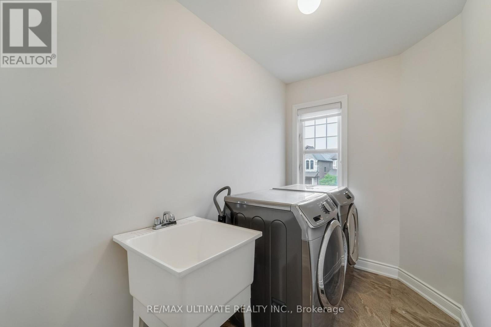 37 Zenith Avenue, Vaughan, Ontario  L4H 4K9 - Photo 31 - N12370513