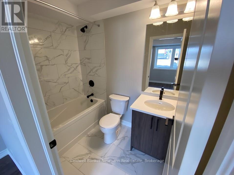 23 - 235 Chapel Hill Drive, Kitchener, Ontario  N2R 0S4 - Photo 5 - X12372025