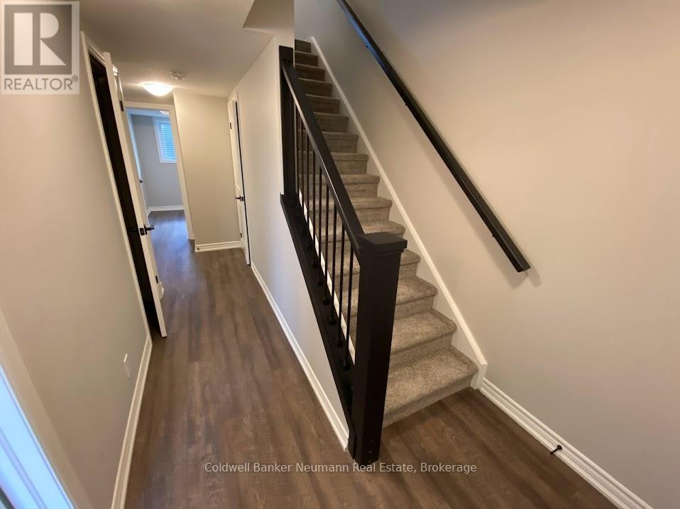 23 - 235 Chapel Hill Drive, Kitchener, Ontario  N2R 0S4 - Photo 6 - X12372025