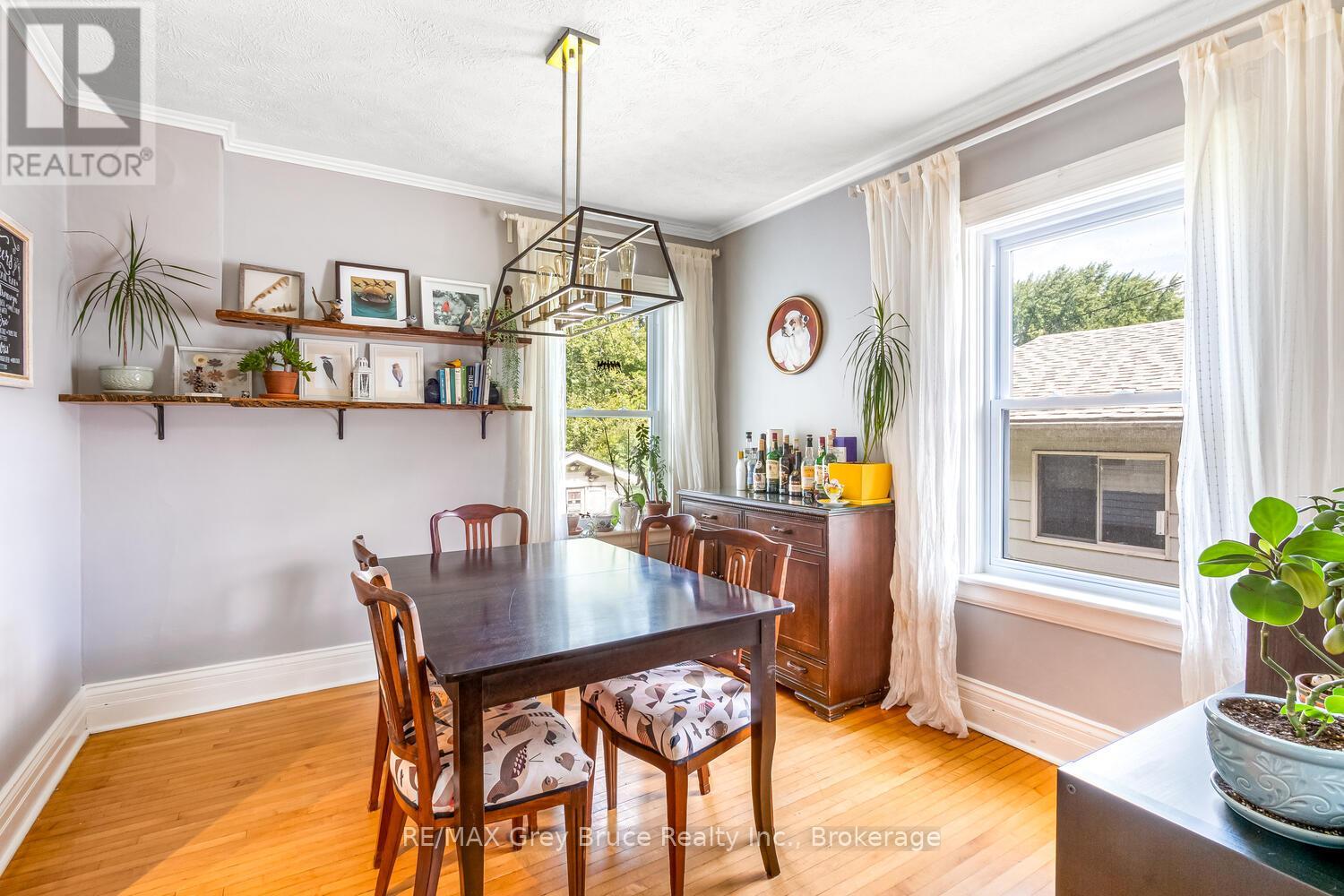 564 13th A Street, Owen Sound, Ontario  N4K 3X4 - Photo 12 - X12372026