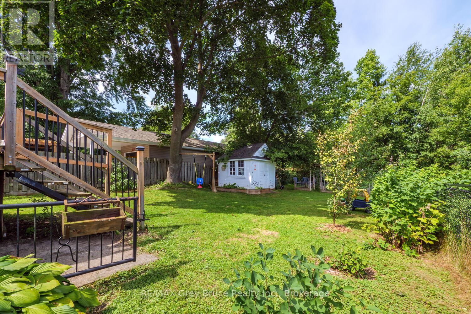 564 13th A Street, Owen Sound, Ontario  N4K 3X4 - Photo 33 - X12372026