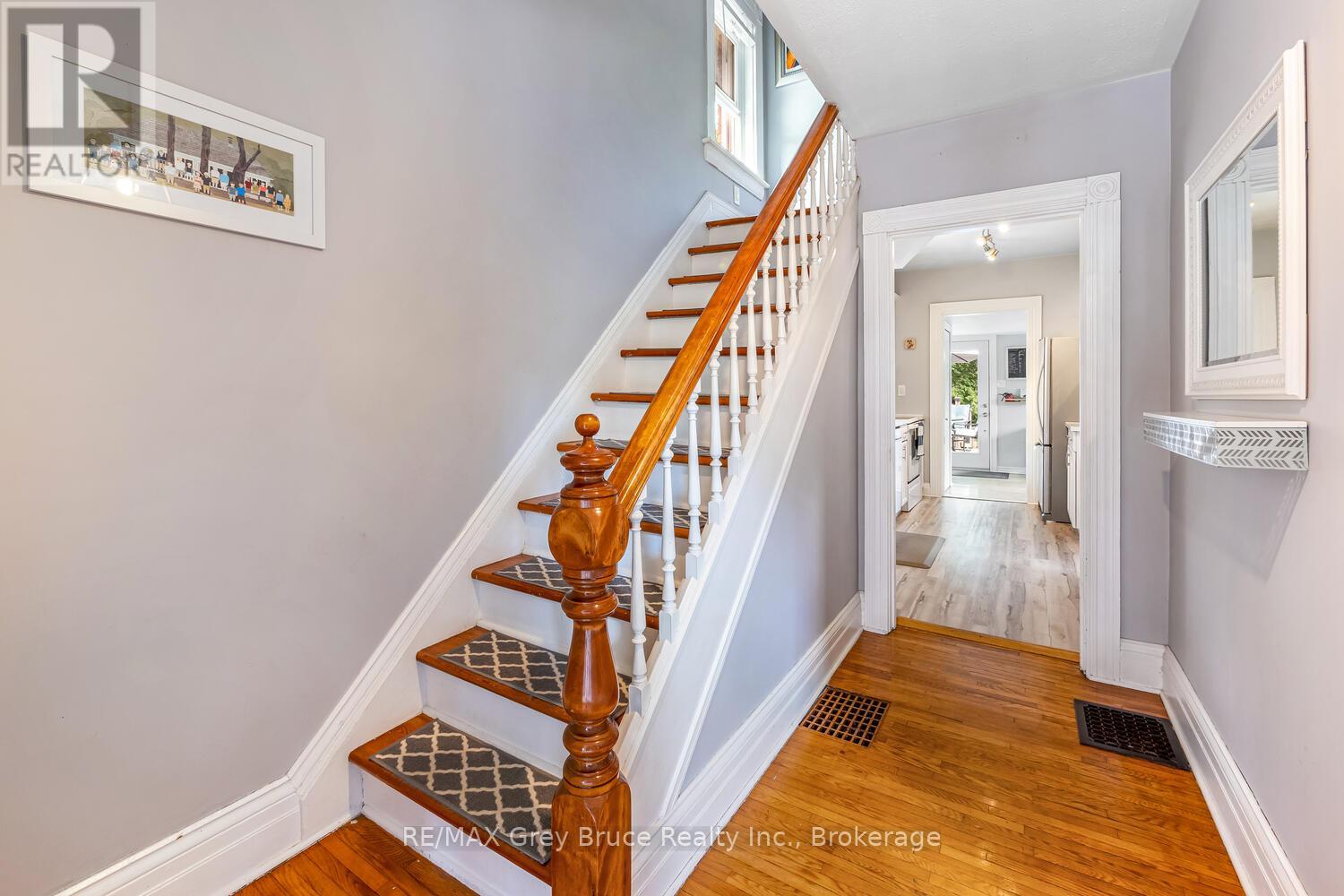 564 13th A Street, Owen Sound, Ontario  N4K 3X4 - Photo 7 - X12372026