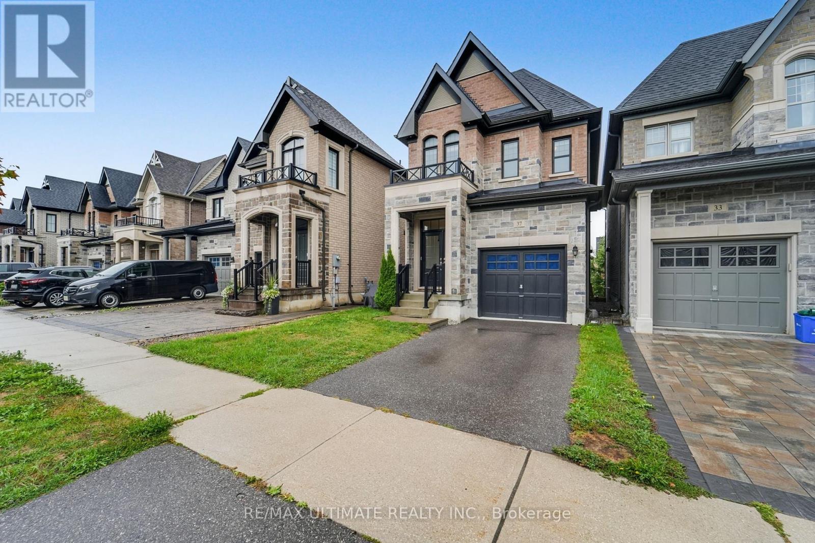 37 Zenith Avenue, Vaughan, Ontario  L4H 4K9 - Photo 35 - N12370513